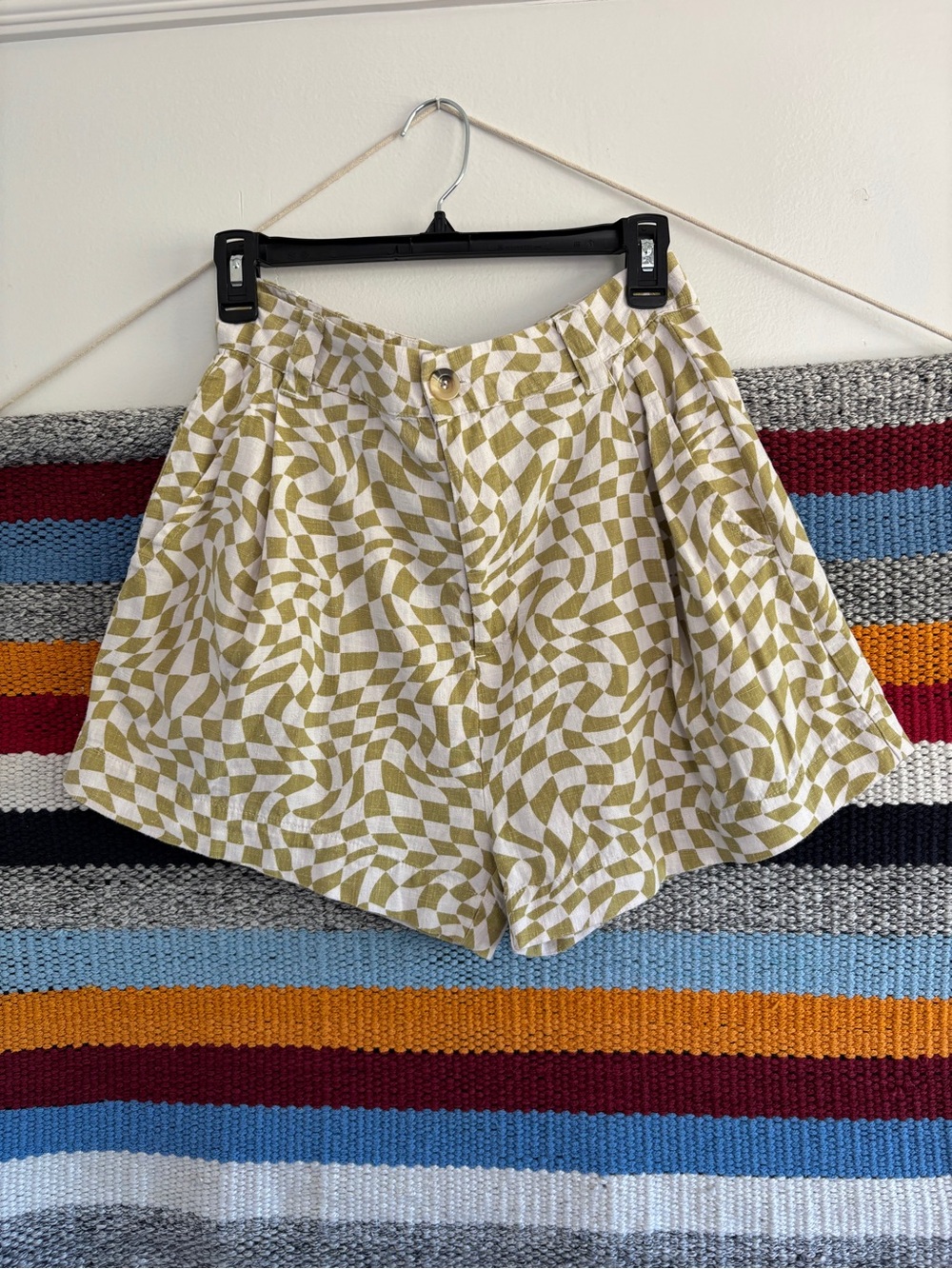 Ghanda Olive & White High-Waist Patterned Shorts